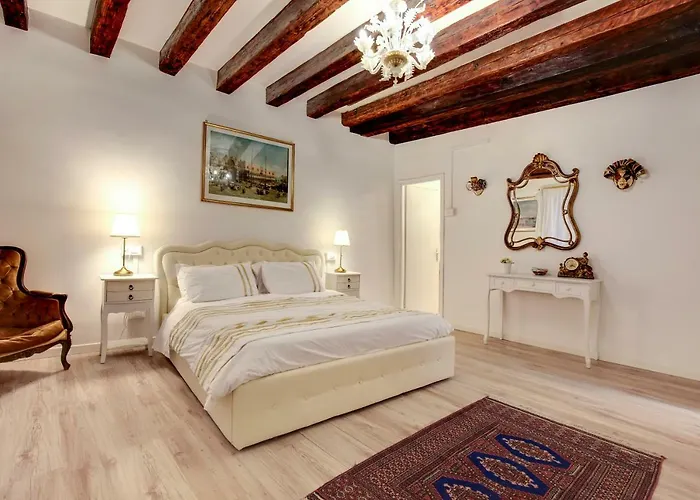 Ca' Invidia Apartament *